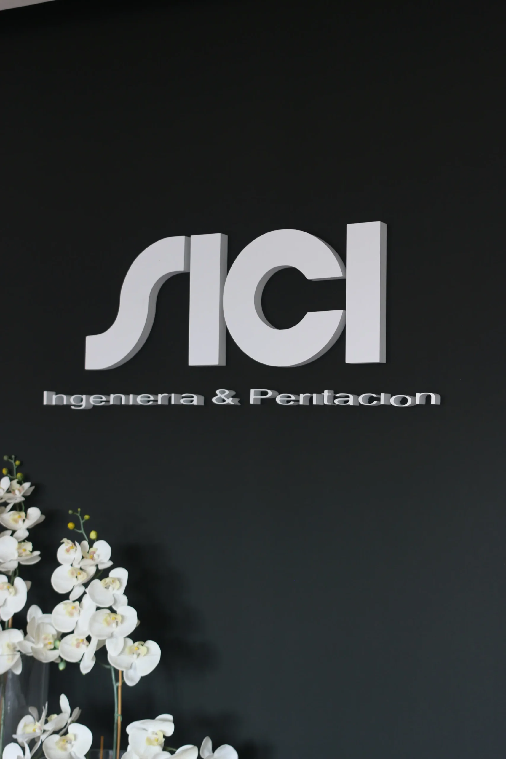 logo logo